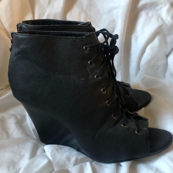 Simply Vera Vera Wang wedge Boots - Picture 5 of 8
